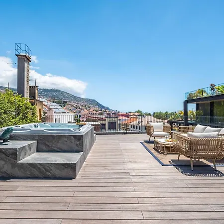 Apartment Luxury Rooftop Jacuzzi Penthouse At Savoy Insular Funchal (Madeira)