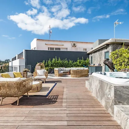 Jacuzzi, Terrace & Infinity Pool At Savoy Insular Funchal (Madeira)