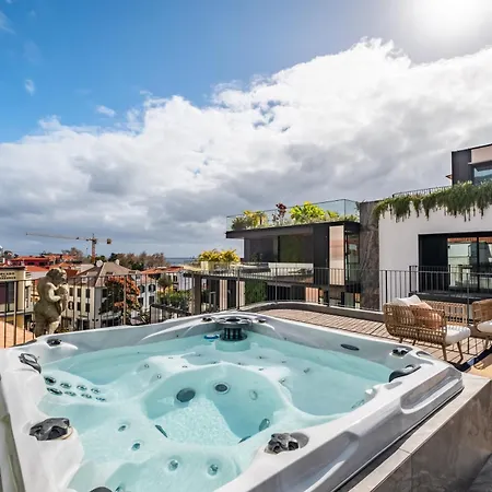Rooftop Jacuzzi Penthouse At Savoy Insular *