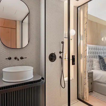 Apartament Jacuzzi, Terrace & Infinity Pool At Savoy Insular *