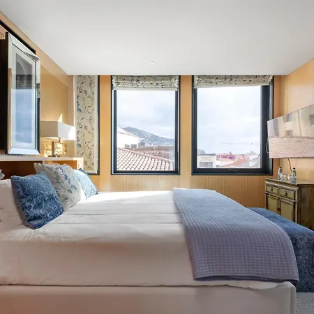 Rooftop Jacuzzi Penthouse At Savoy Insular Funchal (Madeira)