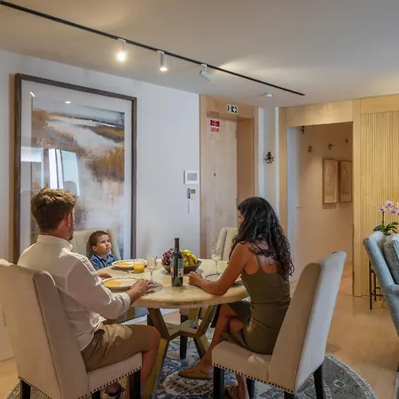 Luxury Rooftop Jacuzzi Penthouse At Savoy Insular * Funchal (Madeira)