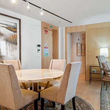 Rooftop Jacuzzi Penthouse At Savoy Insular Διαμέρισμα *